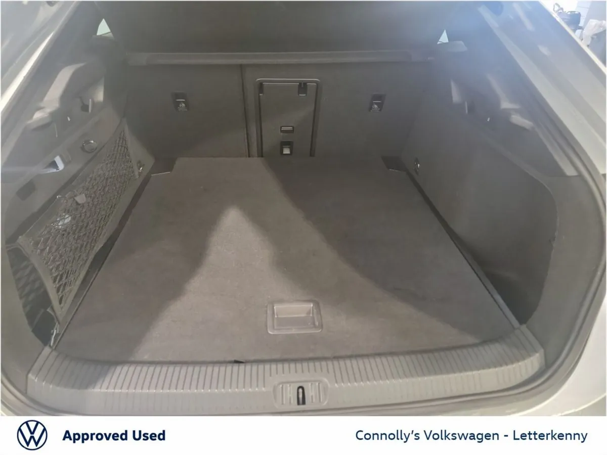 Volkswagen ID.7 Hatchback, Electric, 2025, Silver
