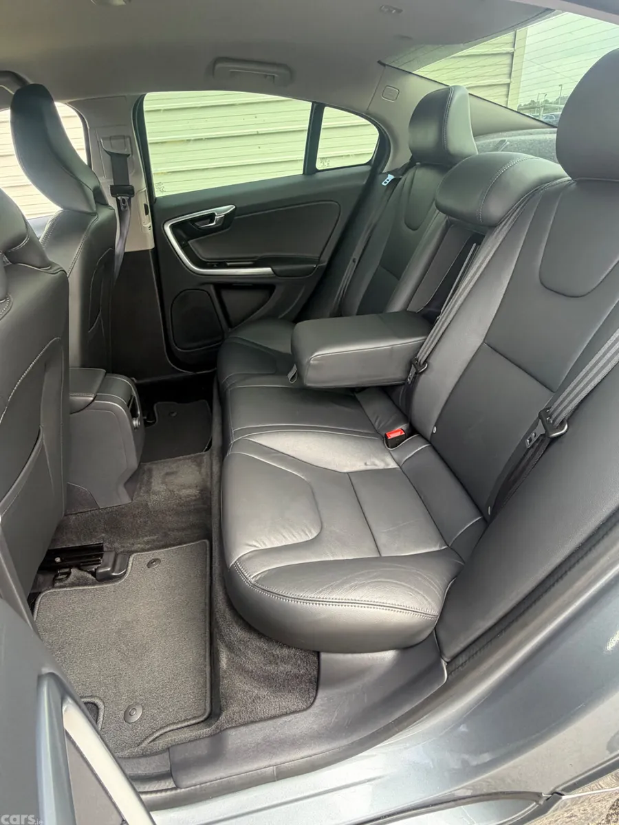 Volvo S60 Saloon, Diesel, 2018, Grey