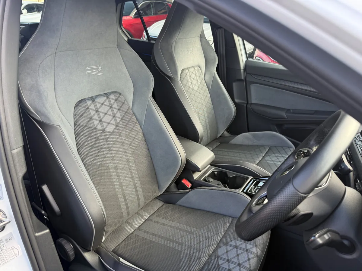 Volkswagen Golf Hatchback, Diesel, 2022, White