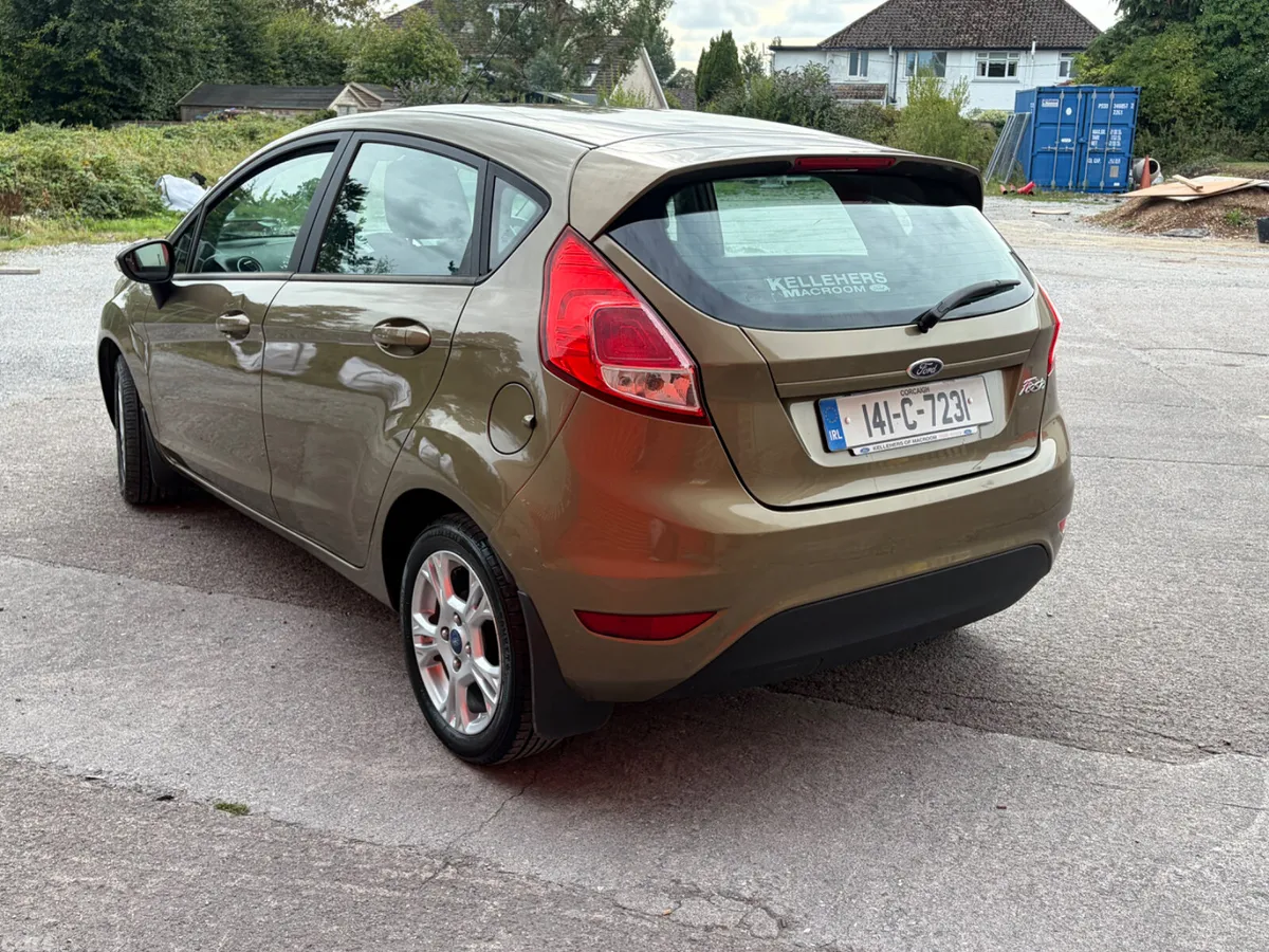 Ford Fiesta Hatchback, Petrol, 2014, Brown