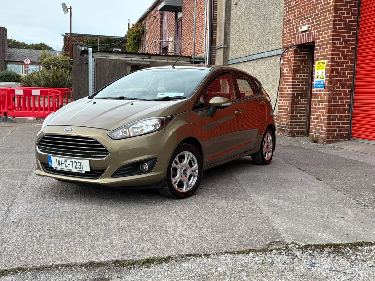 Ford Fiesta Hatchback, Petrol, 2014, Brown