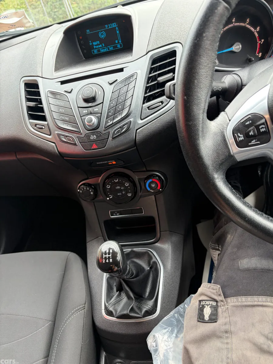 Ford Fiesta Hatchback, Petrol, 2014, Brown