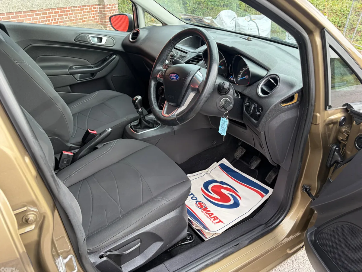 Ford Fiesta Hatchback, Petrol, 2014, Brown
