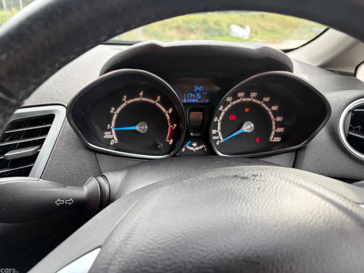Ford Fiesta Hatchback, Petrol, 2014, Brown