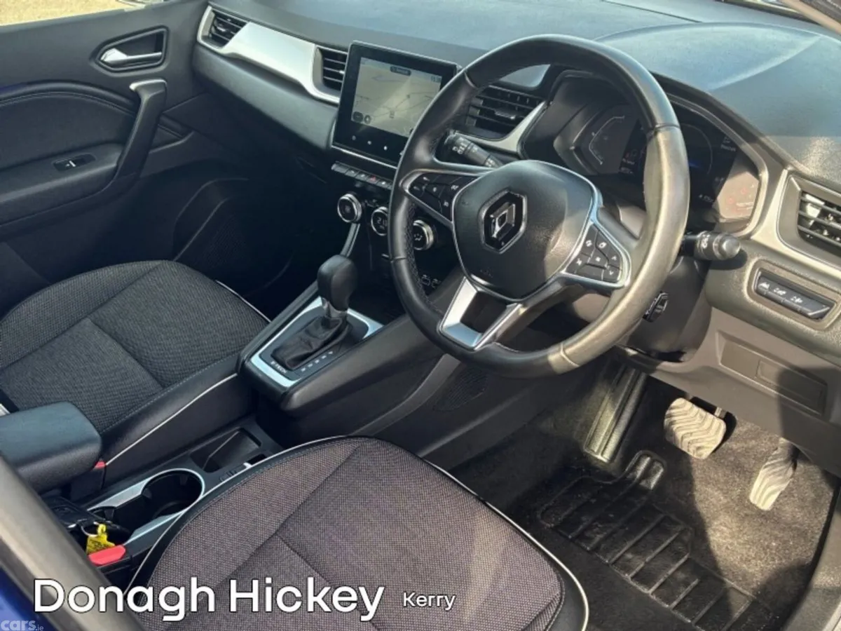 Renault Captur SUV, Petrol Hybrid, 2023, Blue