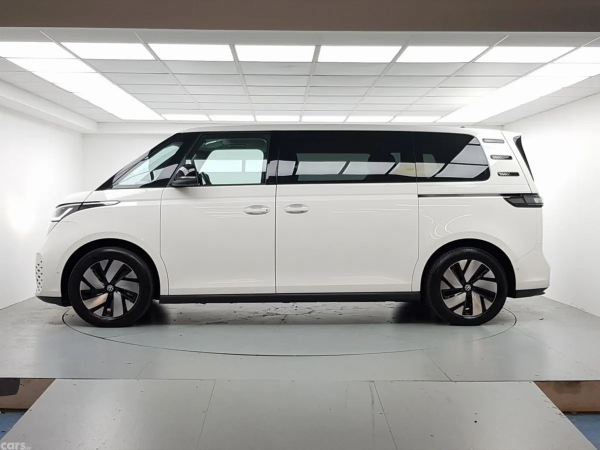 Volkswagen ID.Buzz MPV, Electric, 2025, White