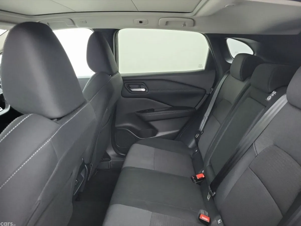 Nissan Qashqai MPV, Petrol, 2024, Grey