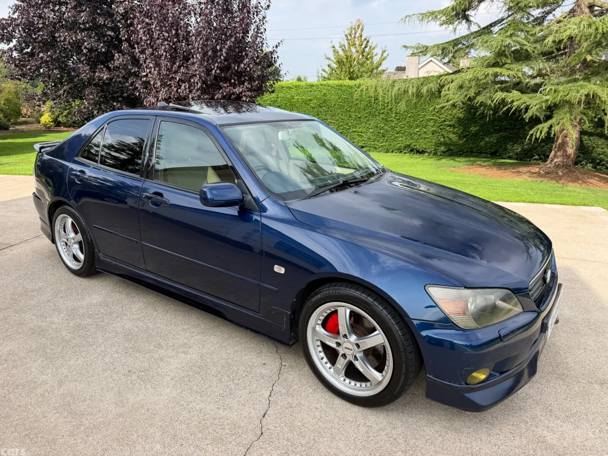 Lexus IS Saloon, Petrol, 2004, Blue