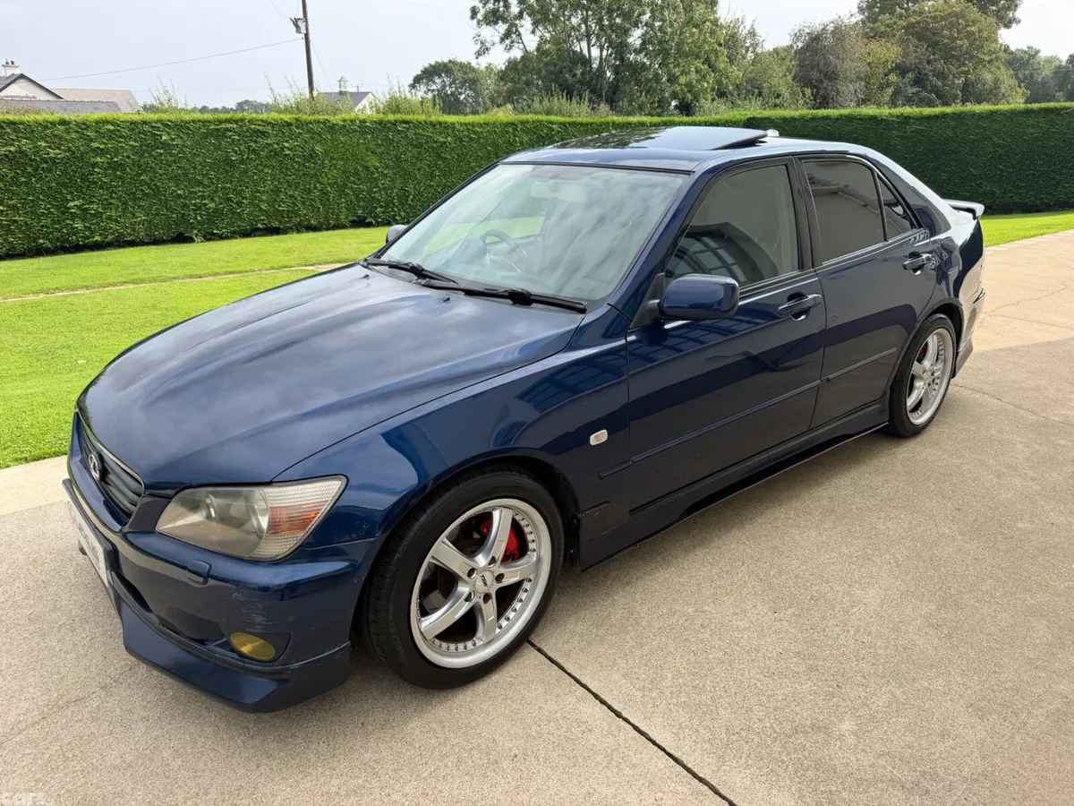 Lexus IS Saloon, Petrol, 2004, Blue