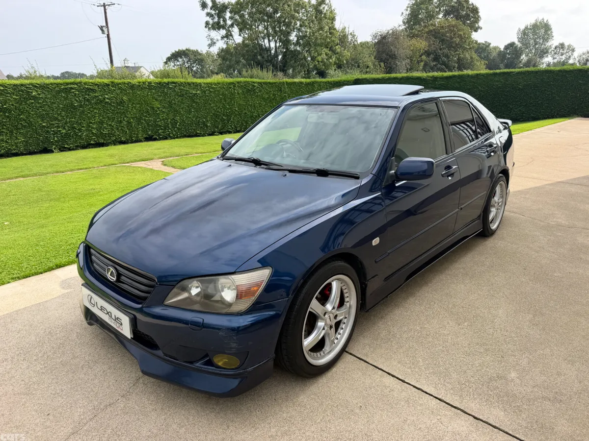 Lexus IS Saloon, Petrol, 2004, Blue