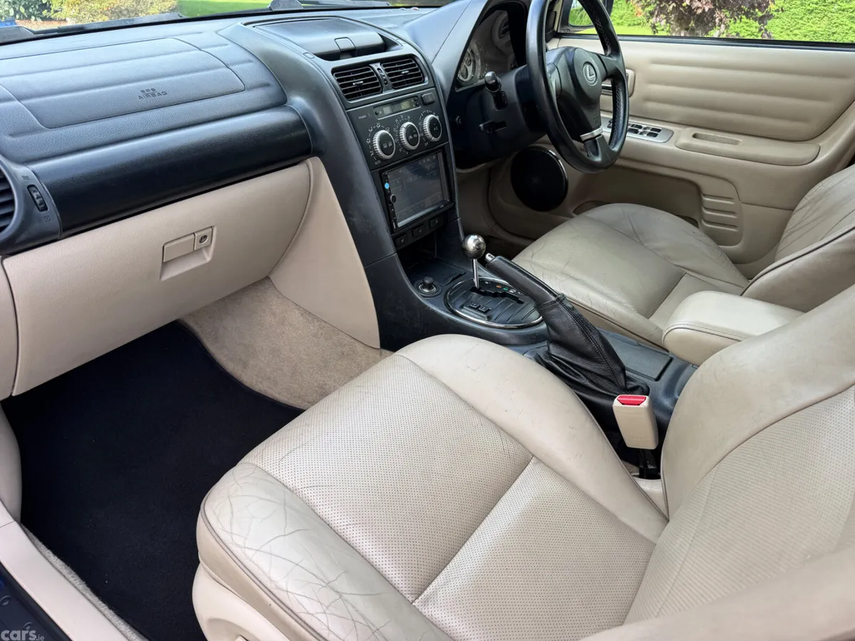 Lexus IS Saloon, Petrol, 2004, Blue