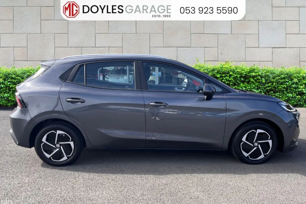 MG MG4 Hatchback, Electric, 2027, Grey
