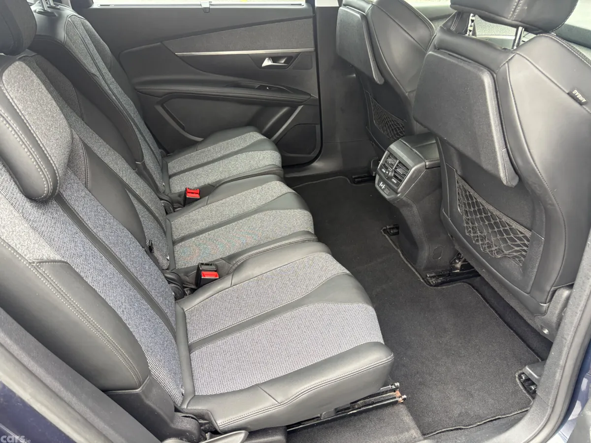Peugeot 5008 MPV, Diesel, 2019, Blue
