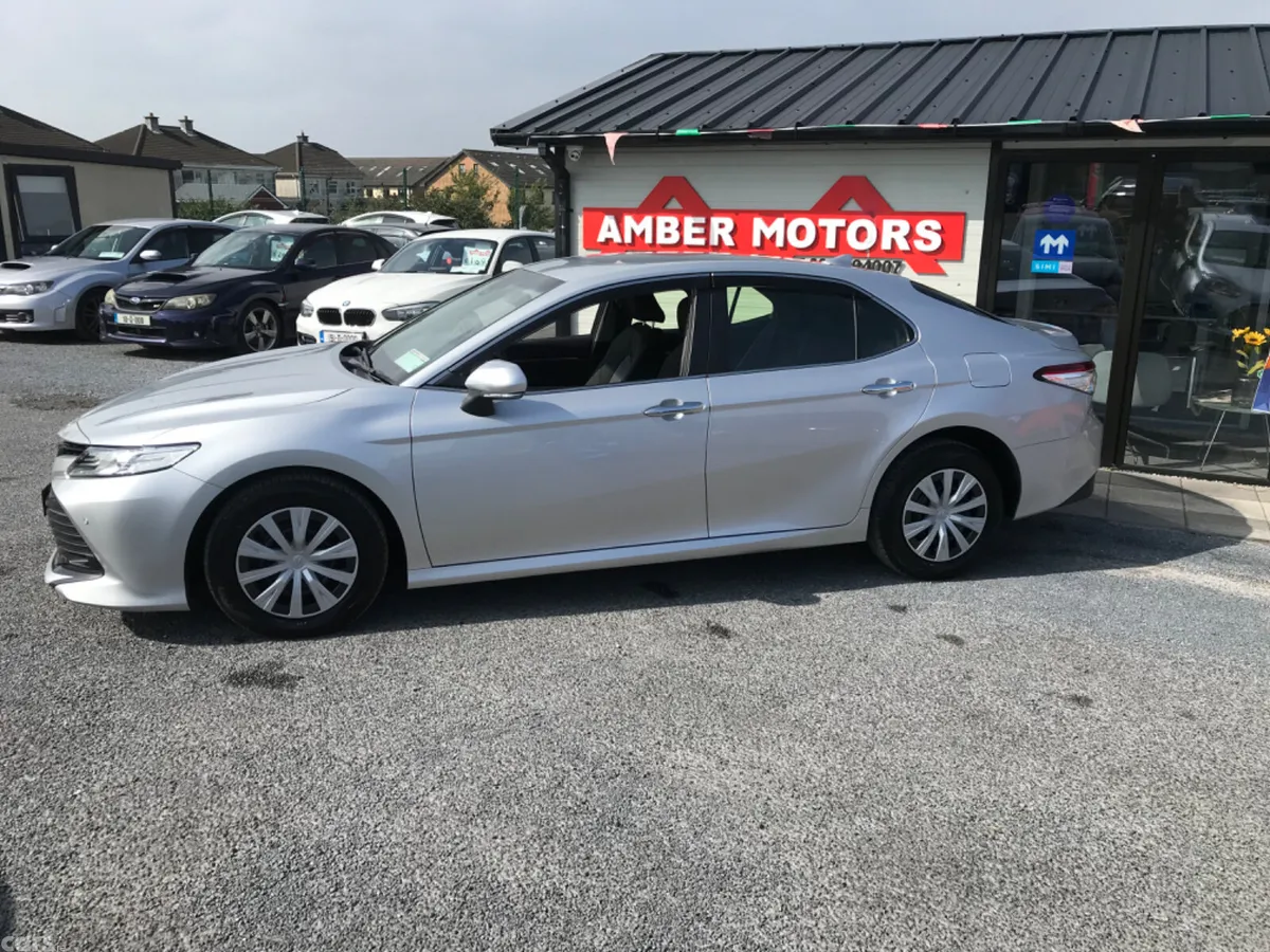 Toyota Camry Saloon, Petrol Hybrid, 2021, Silver