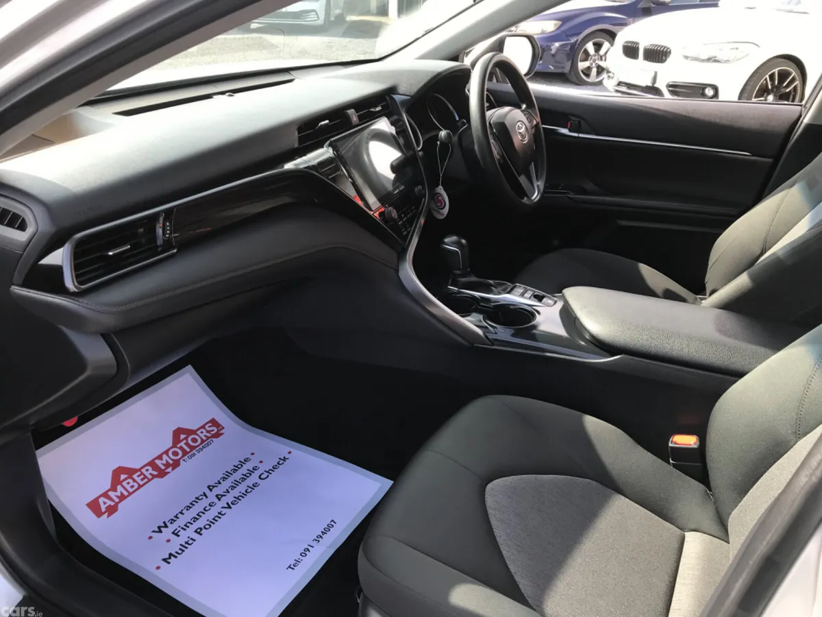 Toyota Camry Saloon, Petrol Hybrid, 2021, Silver