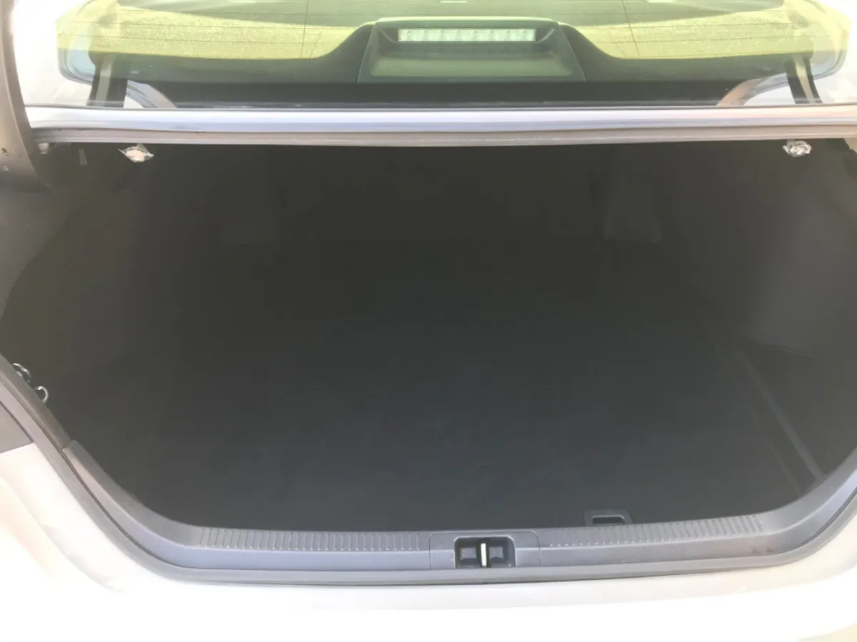 Toyota Camry Saloon, Petrol Hybrid, 2021, Silver