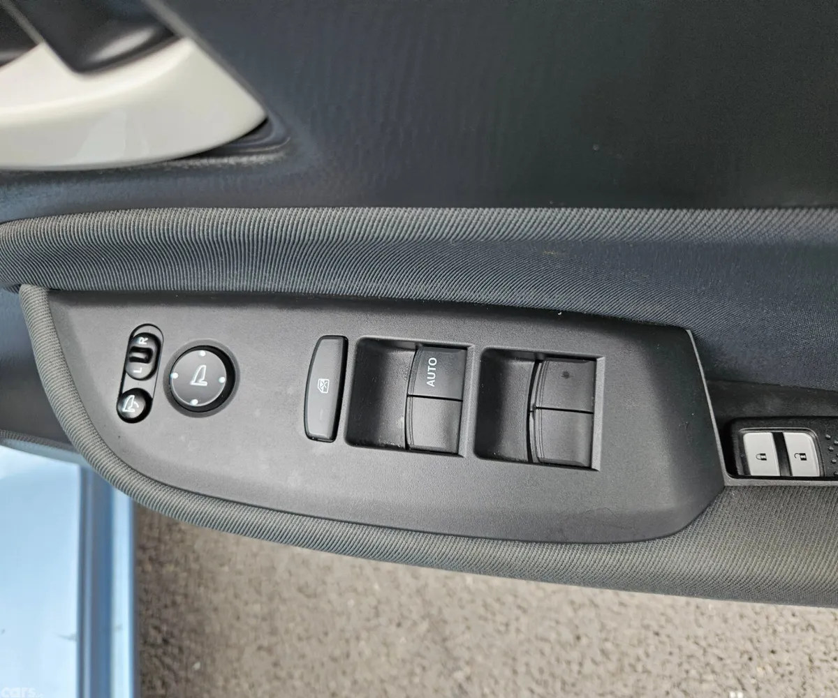 Honda Fit Hatchback, Petrol Hybrid, 2020, Blue