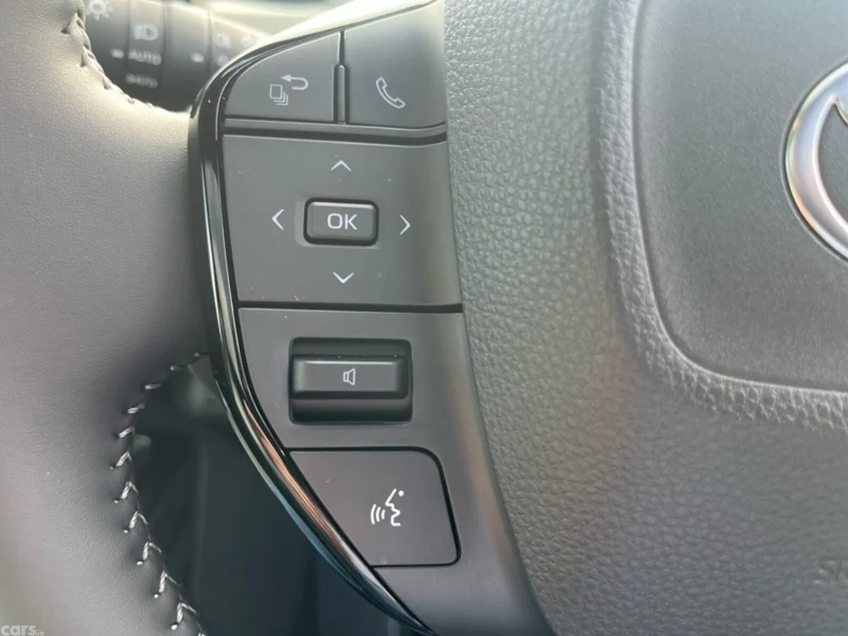 Toyota C-HR Estate, Electric, 2026, Grey