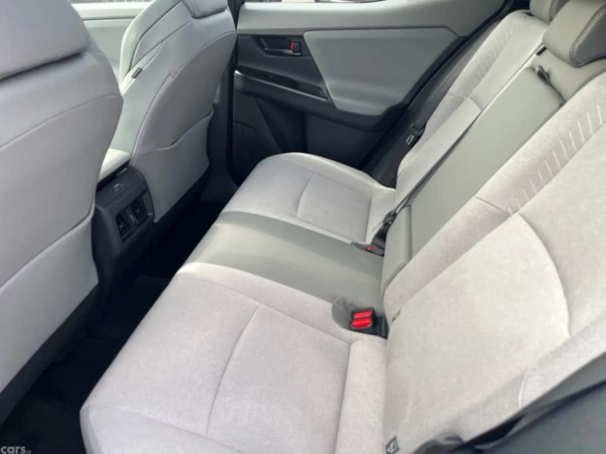 Toyota C-HR Estate, Electric, 2026, Grey