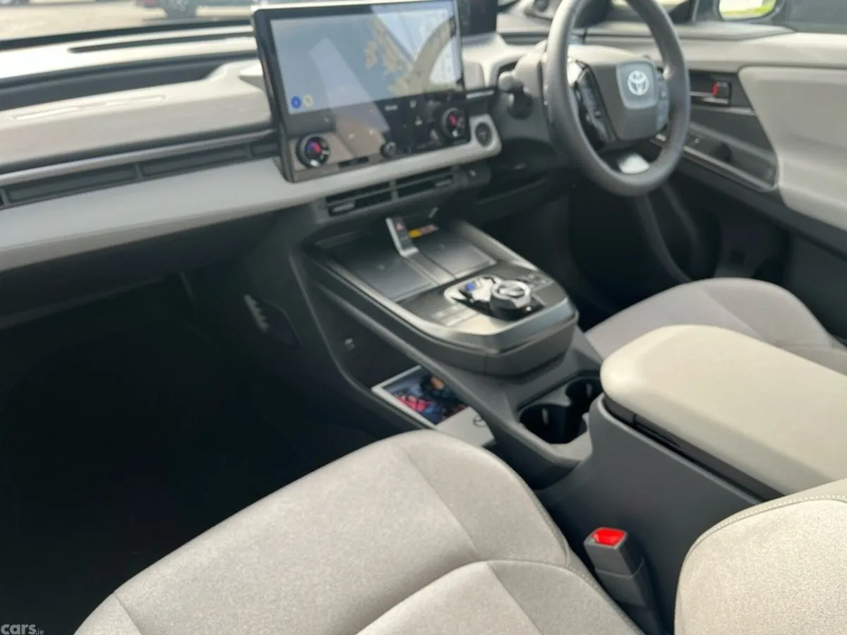 Toyota C-HR Estate, Electric, 2026, Grey