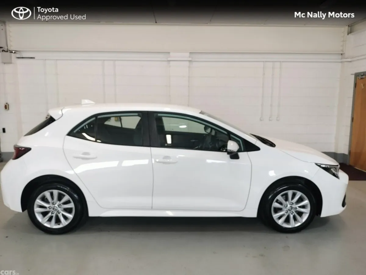Toyota Corolla Hatchback, Petrol Hybrid, 2023, White