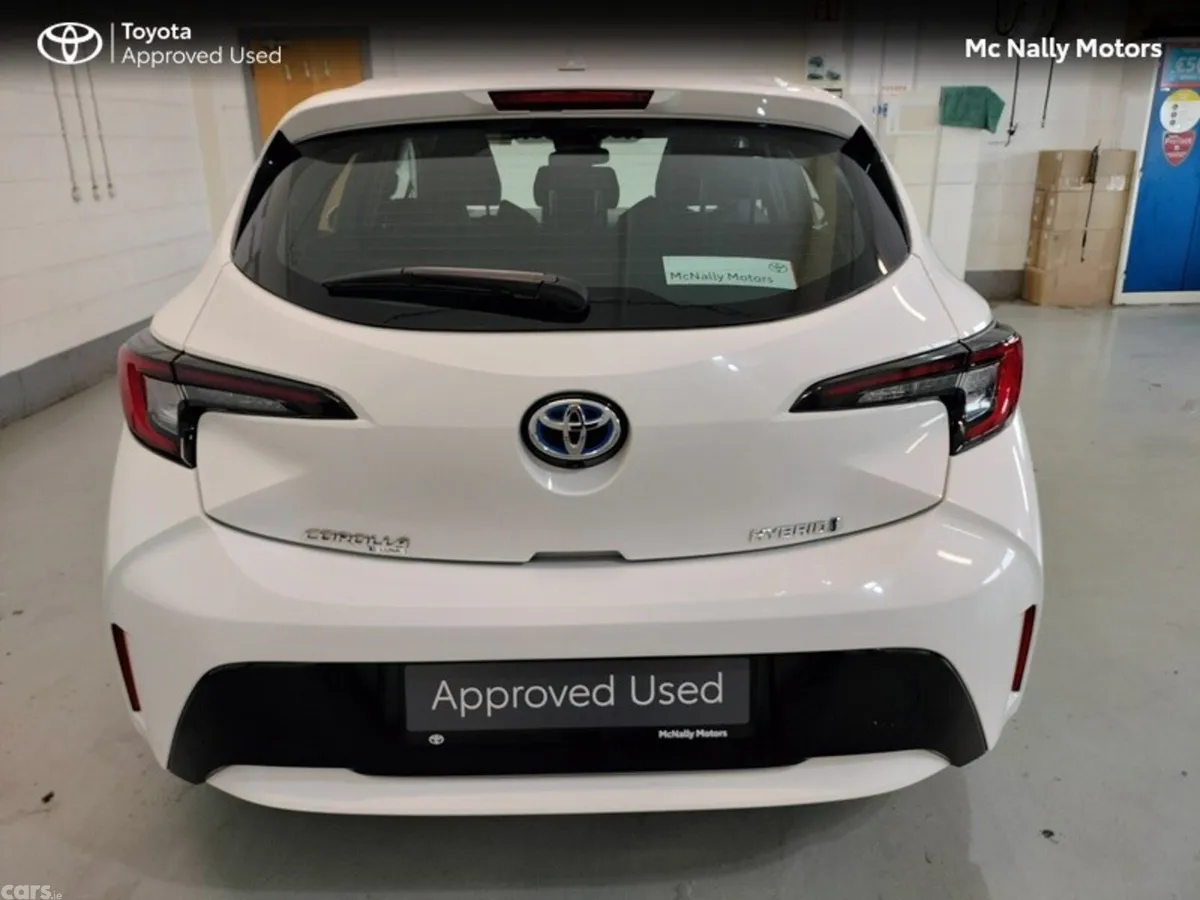 Toyota Corolla Hatchback, Petrol Hybrid, 2023, White