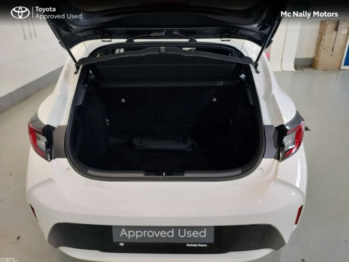 Toyota Corolla Hatchback, Petrol Hybrid, 2023, White