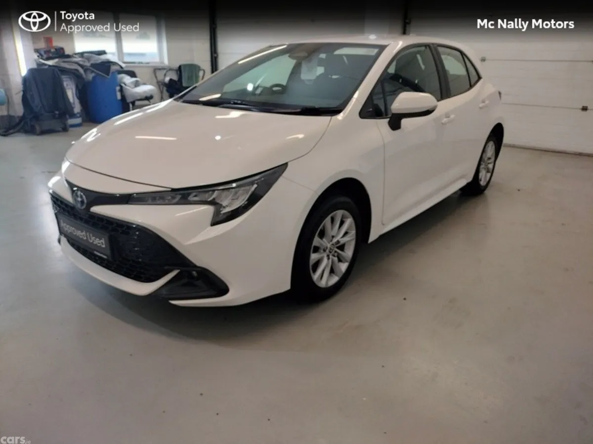 Toyota Corolla Hatchback, Petrol Hybrid, 2023, White