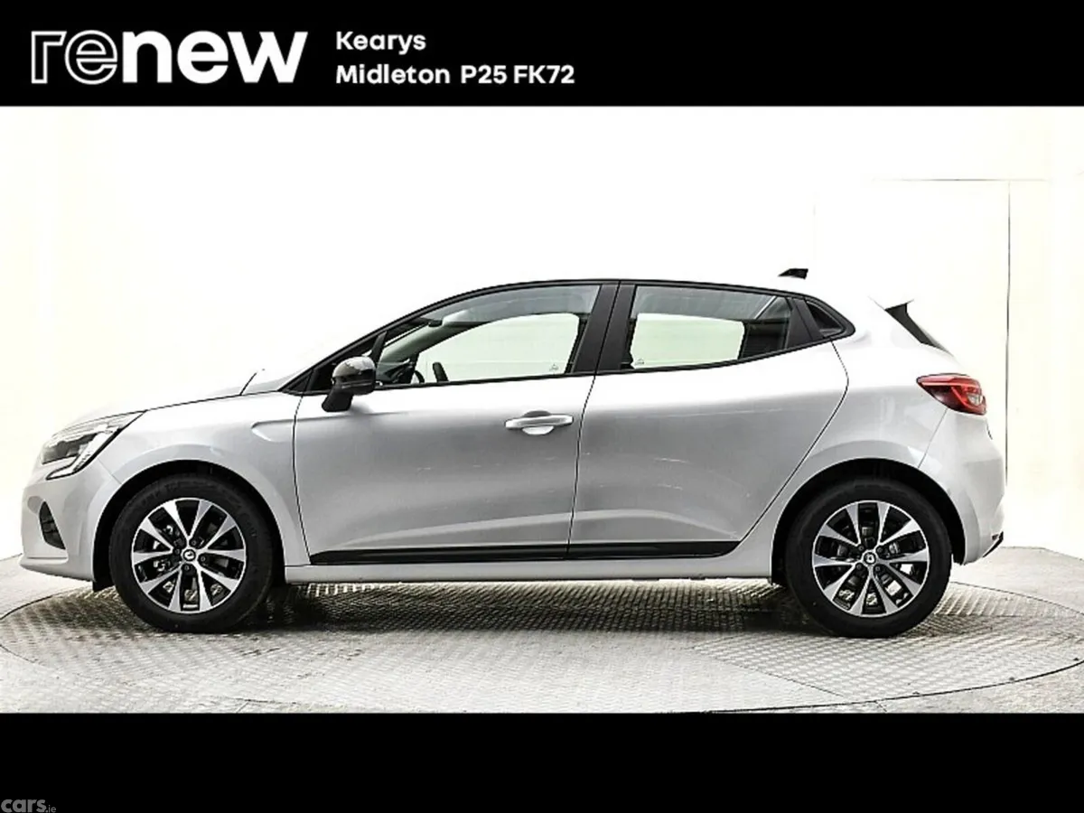 Renault Clio Hatchback, Petrol, 2023, Silver