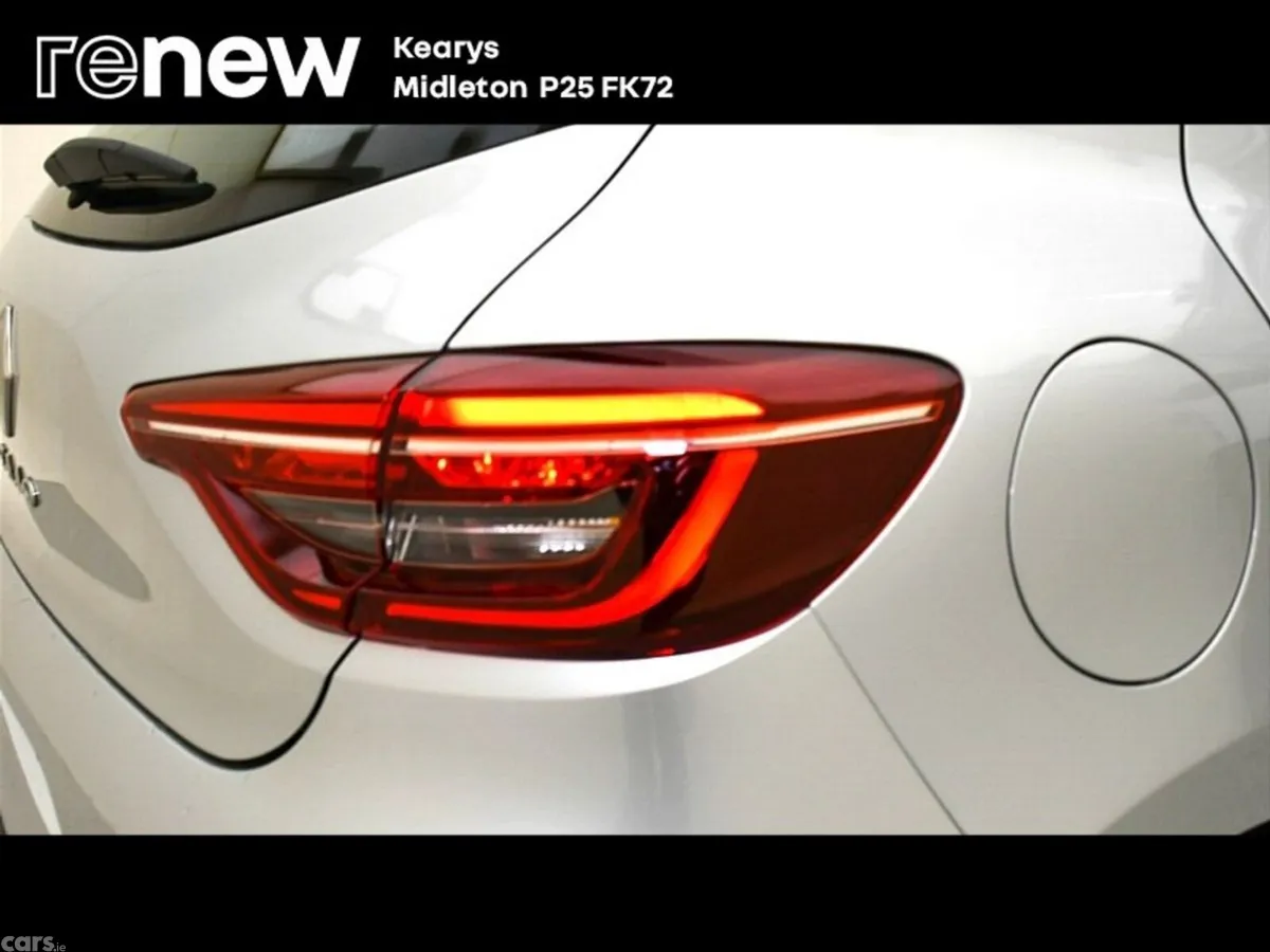 Renault Clio Hatchback, Petrol, 2023, Silver