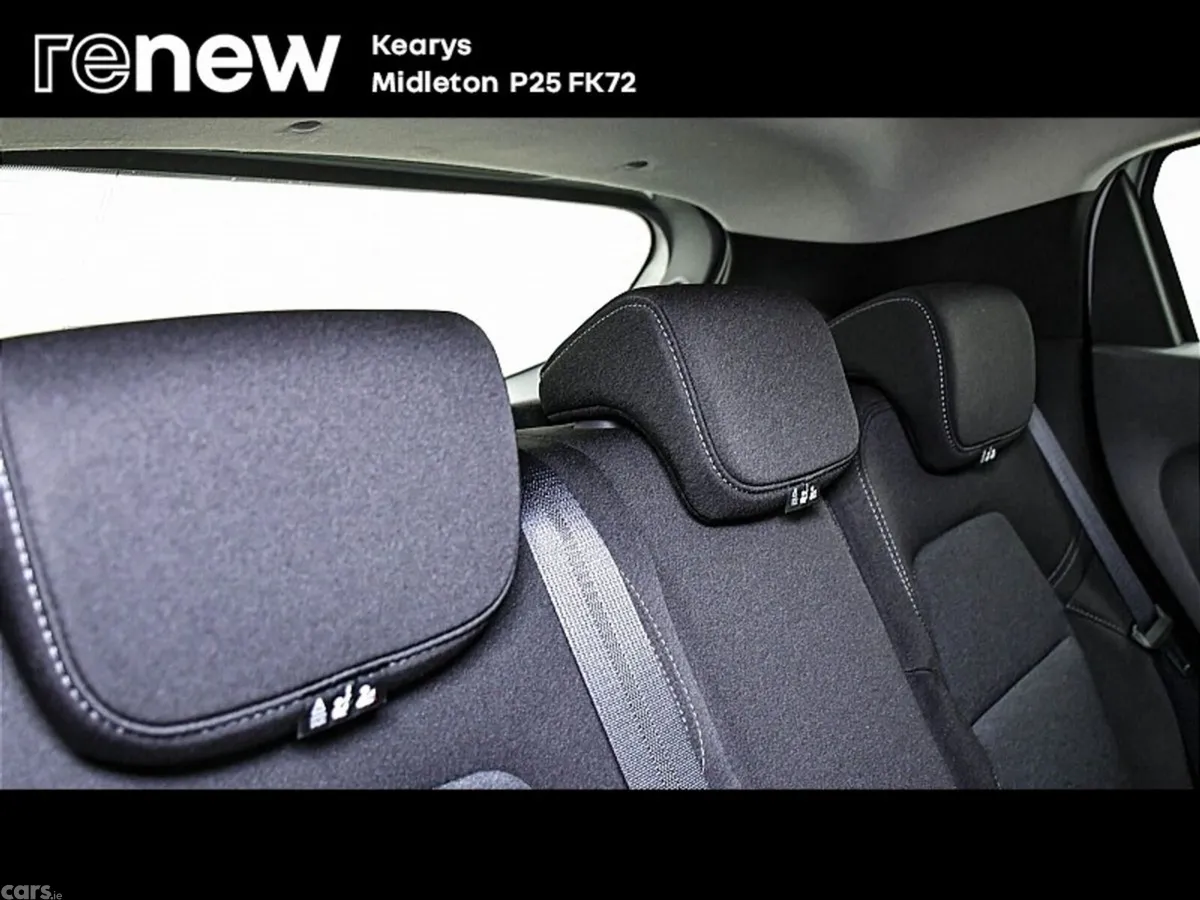 Renault Clio Hatchback, Petrol, 2023, Silver