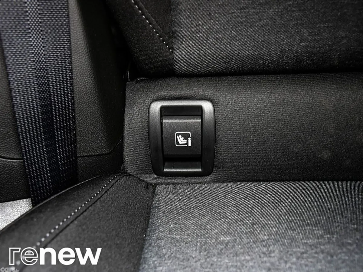 Renault Clio Hatchback, Petrol, 2023, Silver