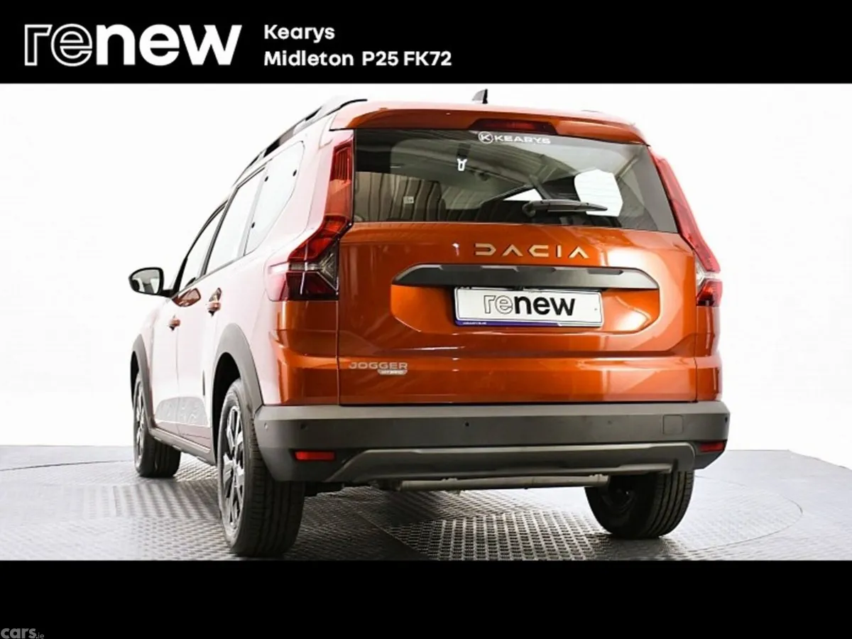 Dacia Jogger MPV, Petrol Hybrid, 2024, Brown
