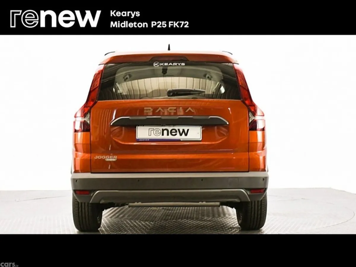 Dacia Jogger MPV, Petrol Hybrid, 2024, Brown
