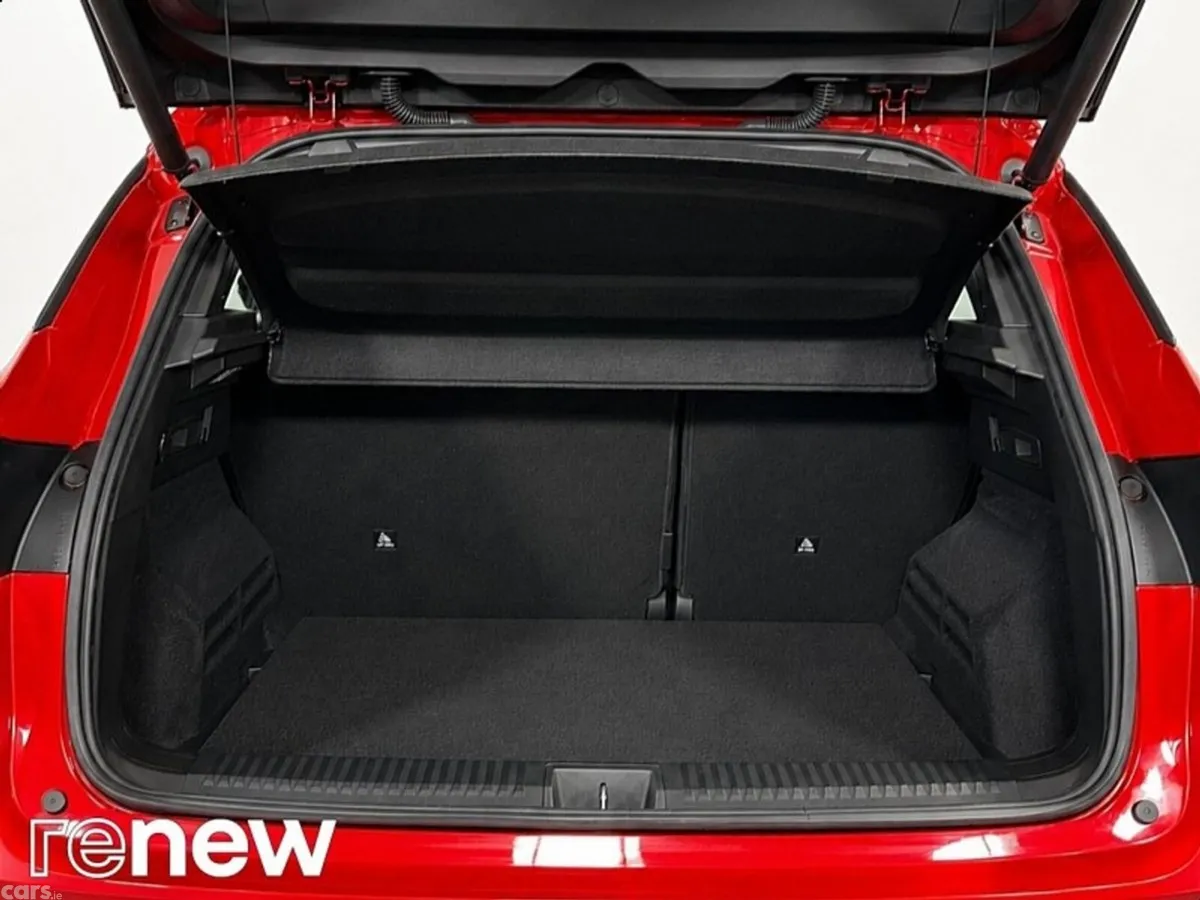 Renault Austral SUV, Petrol, 2023, Red