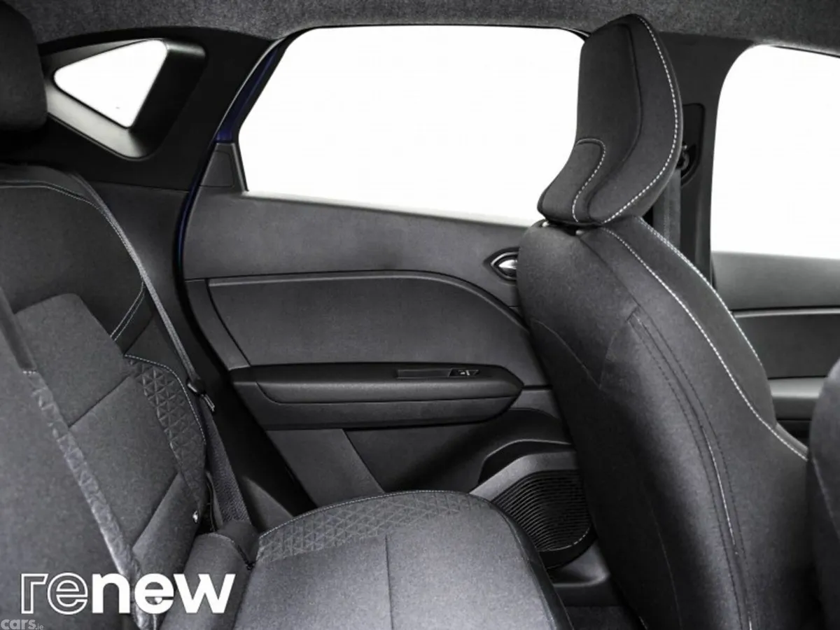 Renault Captur SUV, Petrol, 2026, Blue
