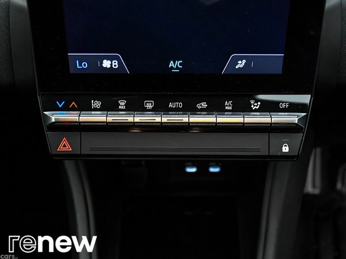 Renault Captur SUV, Petrol, 2026, Blue