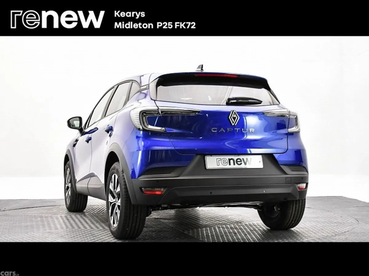 Renault Captur SUV, Petrol, 2026, Blue