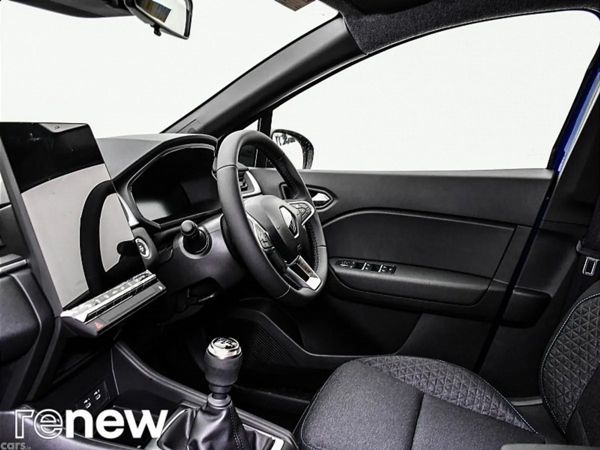 Renault Captur SUV, Petrol, 2026, Blue