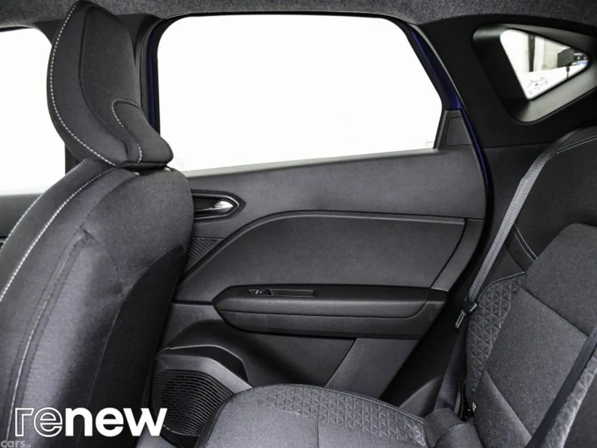 Renault Captur SUV, Petrol, 2026, Blue