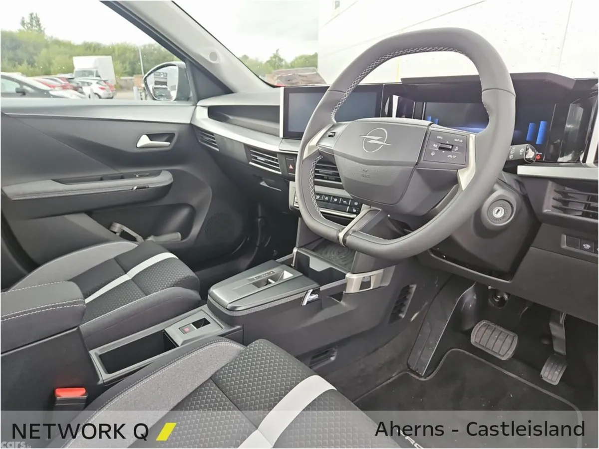 Opel Frontera SUV, Petrol Hybrid, 2026, Green