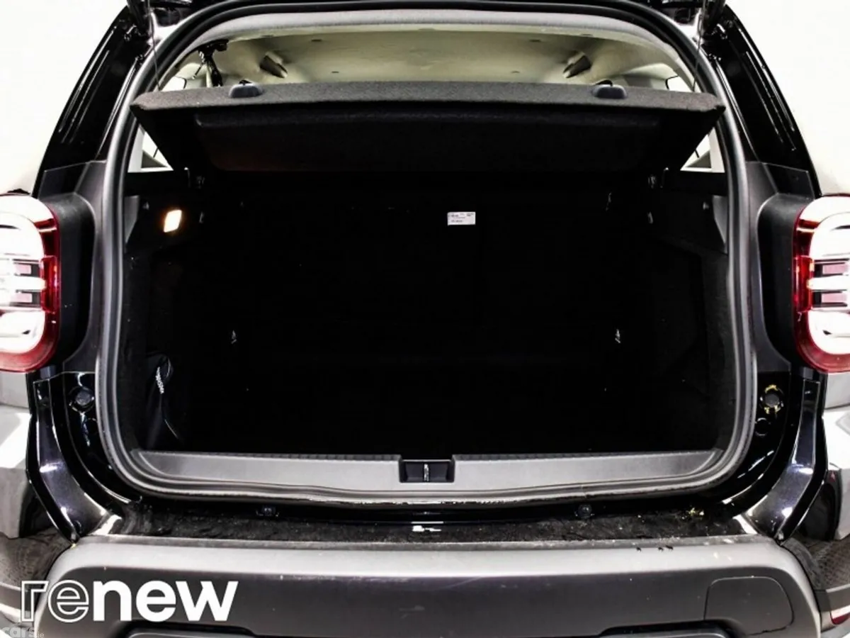 Dacia Duster SUV, Petrol, 2024, Black