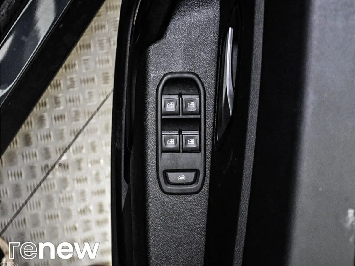 Dacia Duster SUV, Diesel, 2024, Grey
