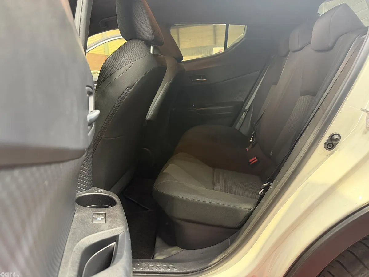 Toyota C-HR Hatchback, Petrol, 2017, White