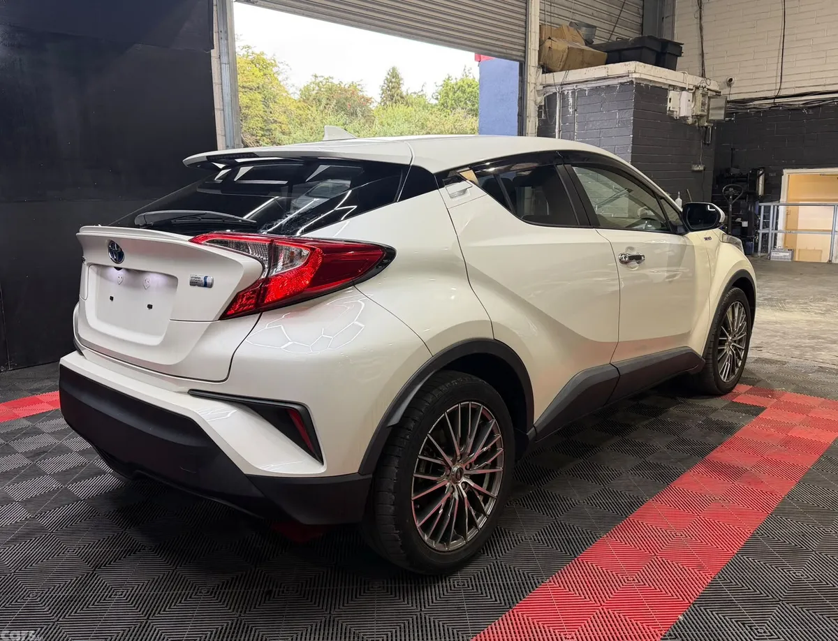 Toyota C-HR Hatchback, Petrol, 2017, White