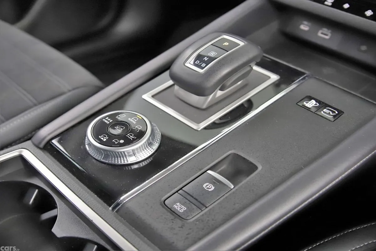 Mitsubishi Outlander SUV, Petrol Plug-in Hybrid, 2022, Black