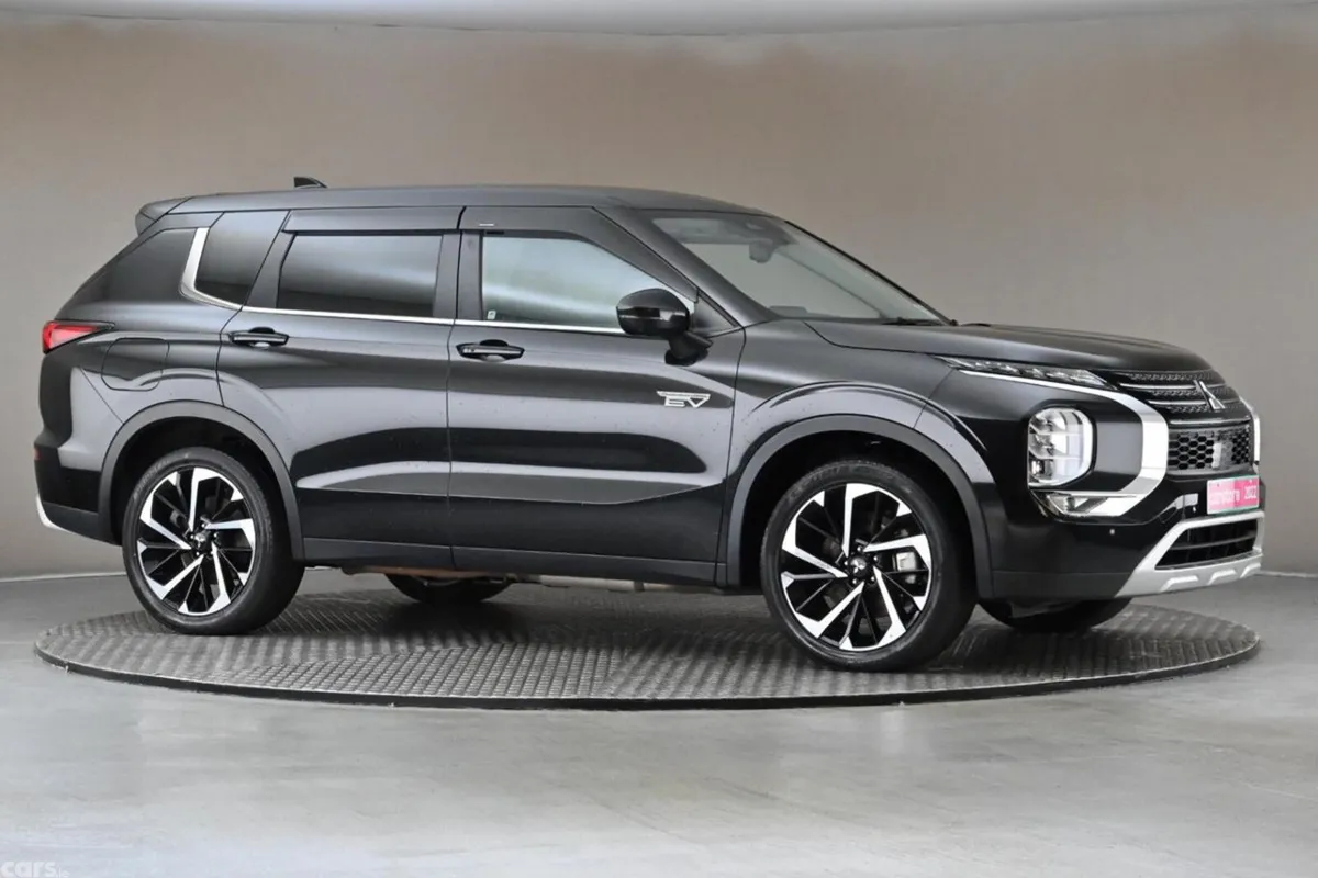 Mitsubishi Outlander SUV, Petrol Plug-in Hybrid, 2022, Black