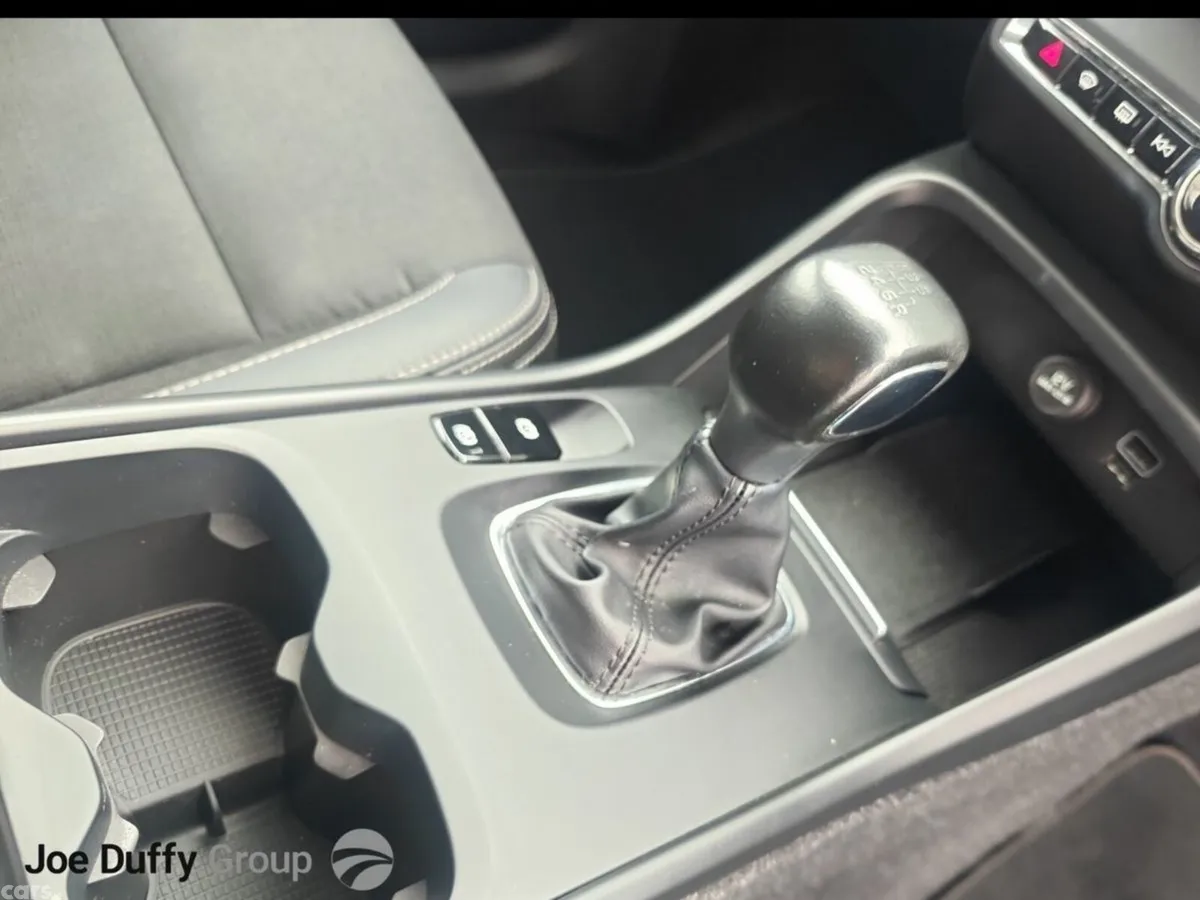 Volvo XC40 Estate, Petrol, 2019, Black