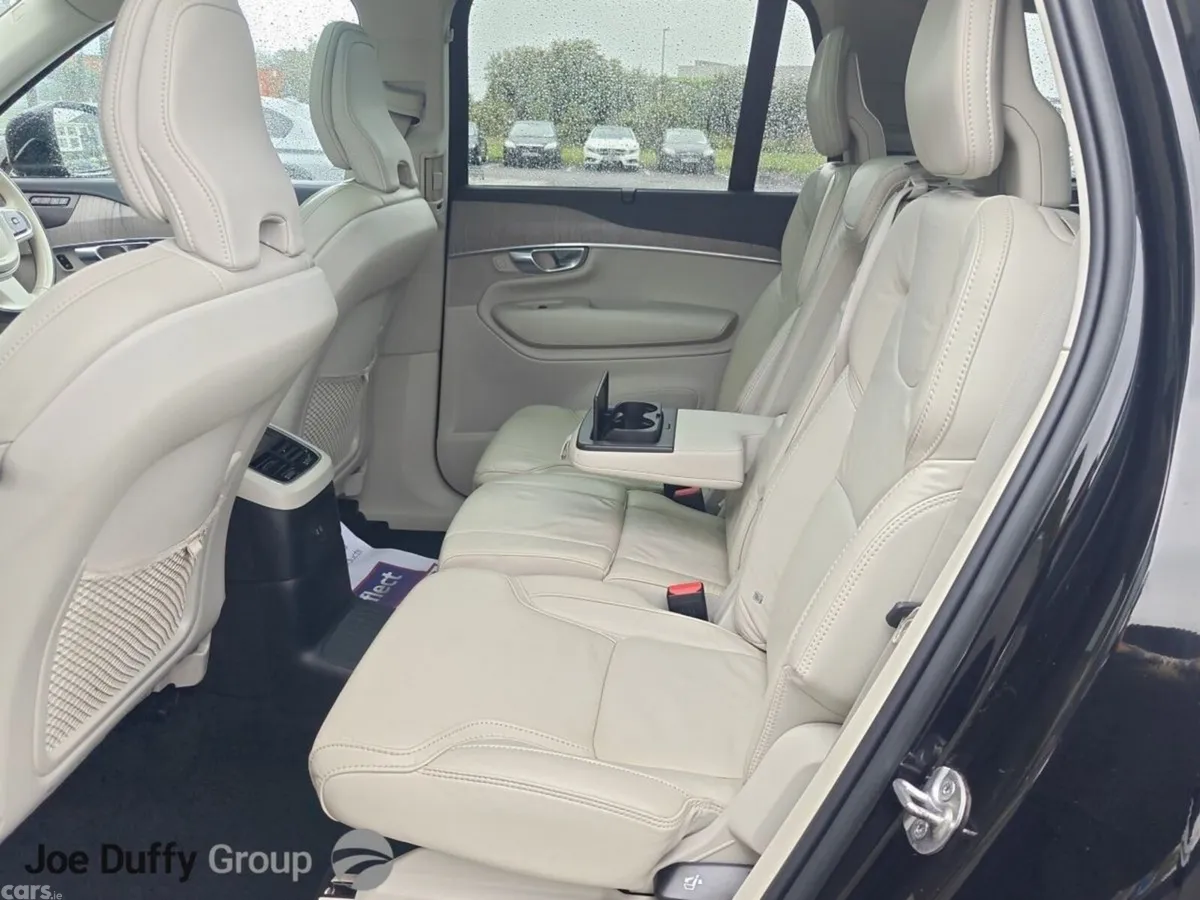 Volvo XC90 SUV, Petrol Plug-in Hybrid, 2023, Black