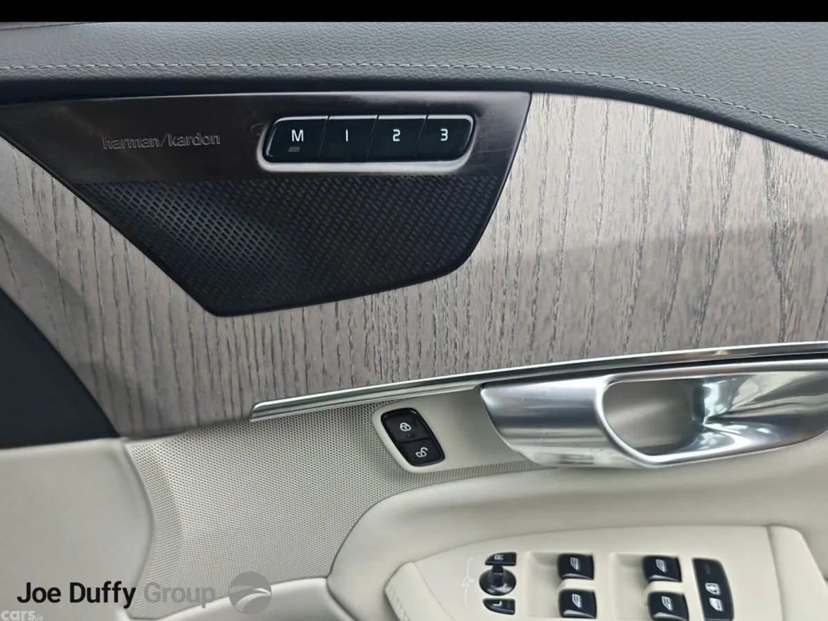 Volvo XC90 SUV, Petrol Plug-in Hybrid, 2023, Black